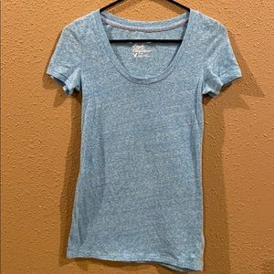 American Eagle heather blue scoop neck shirt
